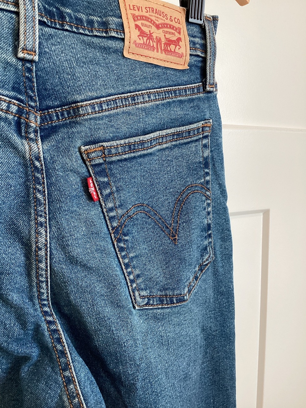 Women’s Levi’s High Rise Wedgie Jeans Straight Button Fly New Size 28 28W 28L - Picture 12 of 15